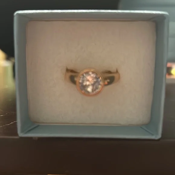 Rose Gold Bliss Ring - Picture 3 of 3